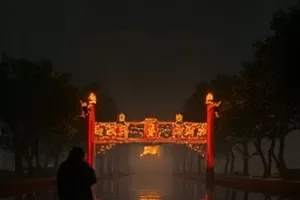 《三分钟热度》封面，闹钟旁边散落着三张写满计划的便签
